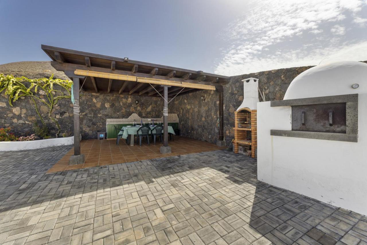 Villa Laura Guatiza Ngoại thất bức ảnh
